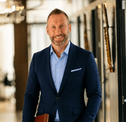 Peter Hedman man som talar om finansiering 
